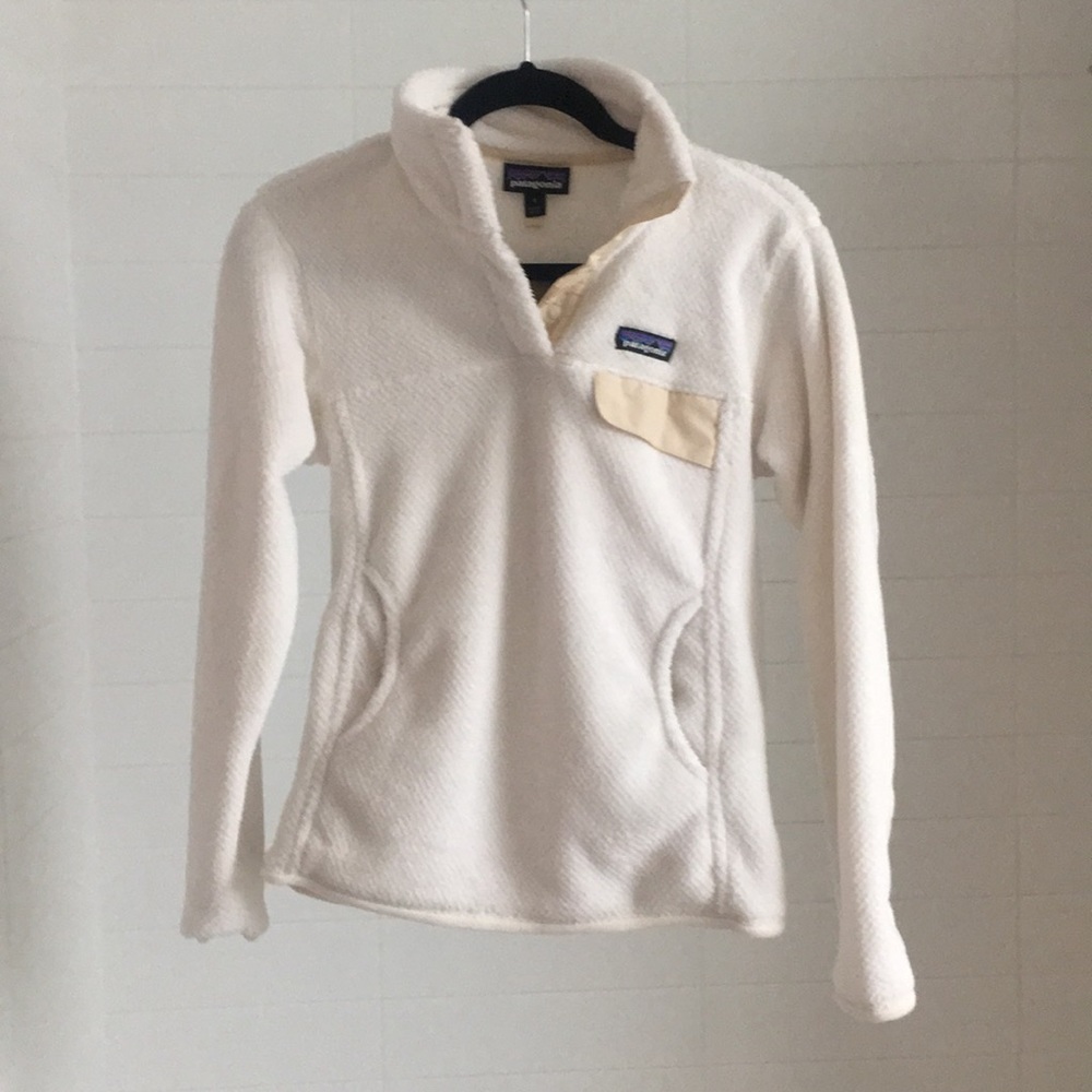 SOLD Ivory Patagonia Pullover